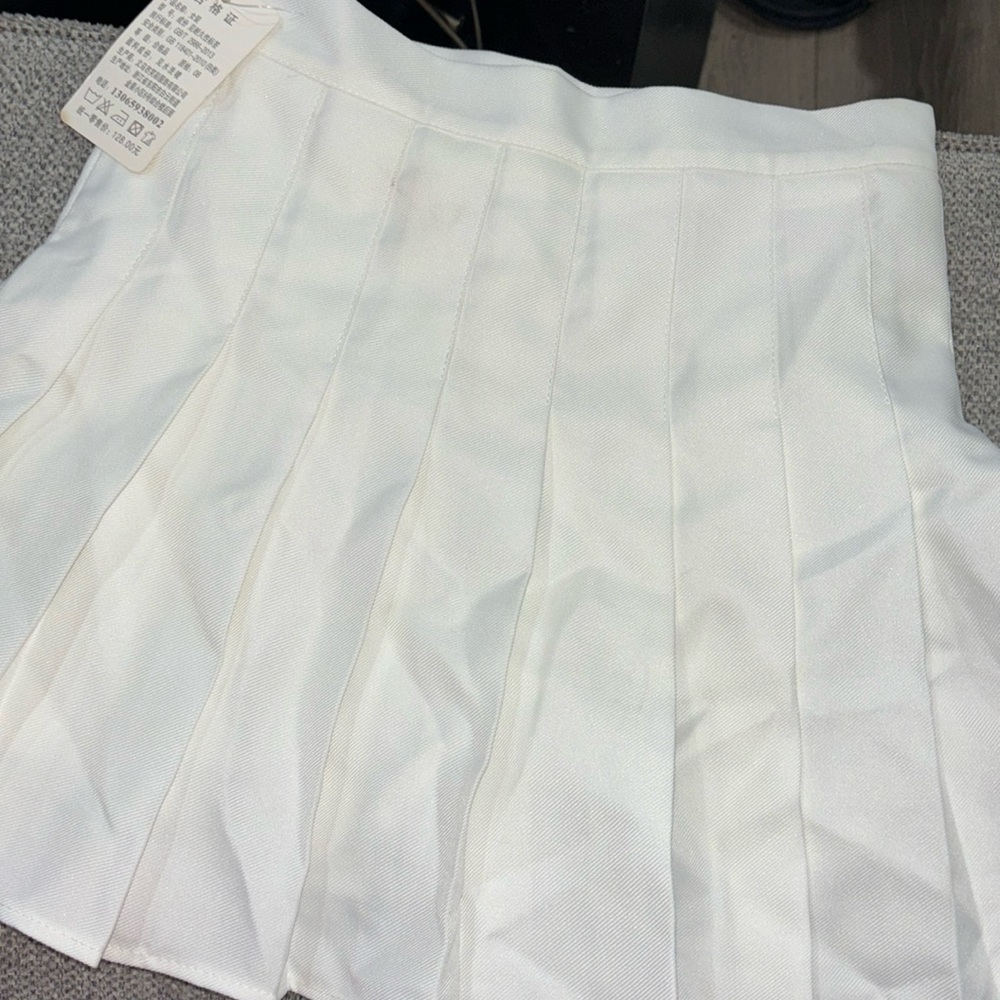 WHITE MINI SKIRT
